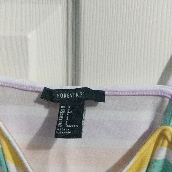 SALE [4/15$] STRIPE CROP TANK TOP - Picture 3 of 3